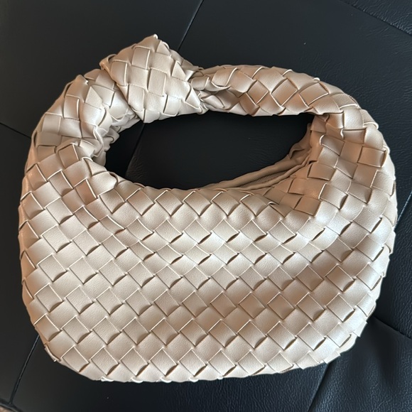 Tan purse - Picture 2 of 4